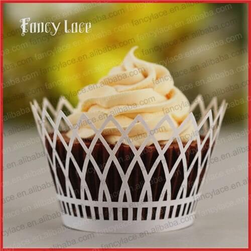 50pcs Hot Sale Laser Laser Cut Hollow Out Garden fence Cupcake Wrappers Cake Liners for Party Decorations Supplies Free Shipping