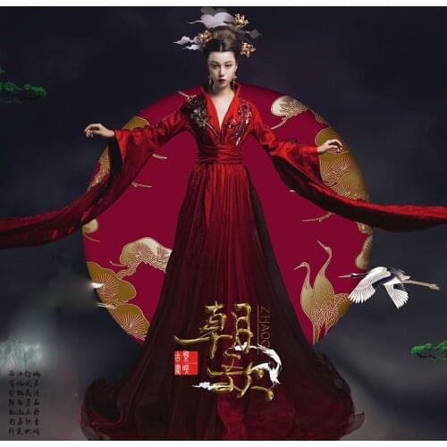 Red Thematic Photography Empress Princess Costume Hanfu for Bride Wedding Stage Performance Female Cosplay Hanfu for Zhao Ge