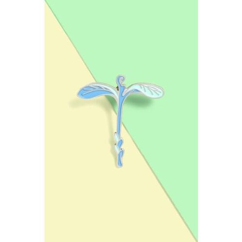 Luminous Bluegrass Brooches for Women Doula Continent Enamel Pin Fantasy Novel Metal Pin Badge Plant Jewelry Gift 2021 Wholesale