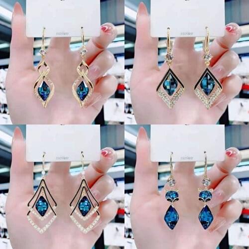 AISHIYINNA Women's Gold Earrings