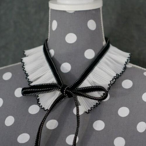 Hooded false Decorative Bride Style Top unique shape flowers irregular hollow exquisite fungus Hepburn small fragrant decoration