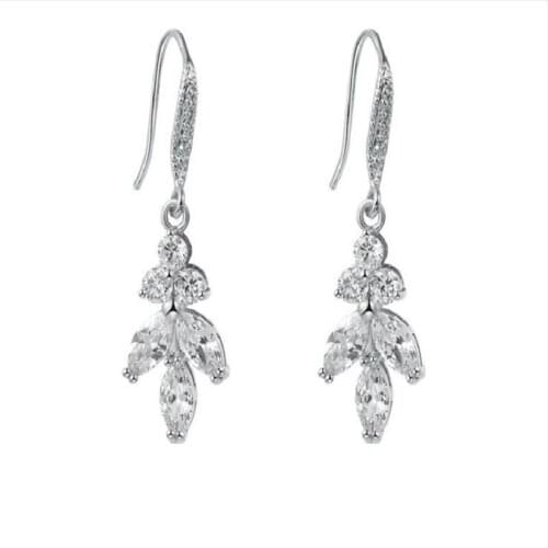 Bettyue New Charming Design Leaf Shape Cubic Zircon Delicate Multicolor Earring For Women Attending Fashion Party Dress-up