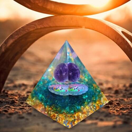 Natural Healing Crystals Orgonite Energy Pyramid Sculpture Symbolize Lucky Gather Wealth Resin Ornaments Gift Decor 5cm