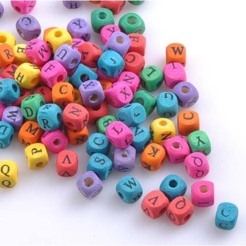 200pcs 8mm cube Mix wooden letter Alphabet Spacer Loose Bead For Handmade Jewelry Making MT1404