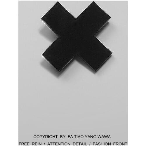 X wrong cross black hairpin