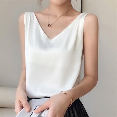 Summer Fashion Women Sexy V-Neck Natural Silk Top Tanks Soft Sleeveless Bottoming Underwear Camisol Clothing Girls Party Gift