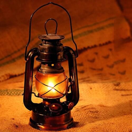 14*11*24.5cm Retro Classic Kerosene Lamp 4 Colors Dimmable Kerosene Lanterns Wick Portable Lights Portable Lights Adornment