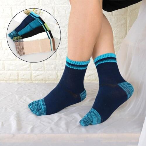 Man Sports Five-finger Socks Mens Cotton Breathable Sweat-absorbent Mid-tube Split Toe Socks Explosive Style Mens Socks