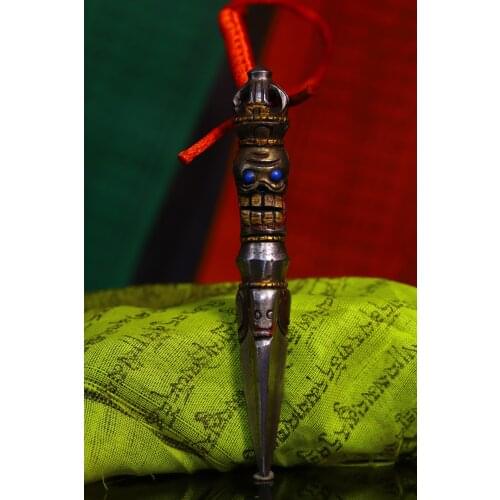 4"Tibet Temple Collection Old Tiantie mosaic gem Skull Head statue Vajra Dharma Pendant amulet Town House