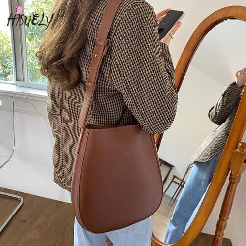 Simple Bucket Bag PU Leather Shoulder Bags for Women 2021 Crossbody Bags Lady Purse and Handbags Wide Strap Travel Big Handbags