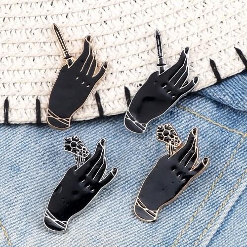 Punk Dark Black Witch Hand Brooches Pins Metal Enamel Pin Dagger Rose Badges Women Men Cool Gothic Fashion Jewelry Friends Gifts