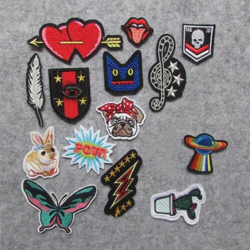New style 16 pc Patch For Clothes Iron On Applique Embroidered Patches DIY Labels Backpack Sticker Sew Patches heart Cartoon