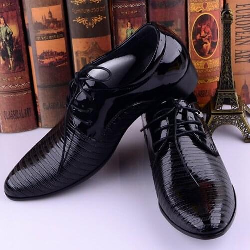 New Fashion Italian Style Men Dress Wedding Shoes Luxury Mens Business Oxfords Casual Flats Black Leather Derby Shoes