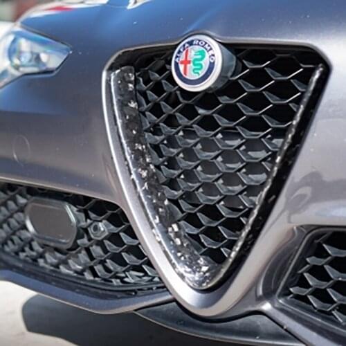 Car true Carbon Fiber V Shape Front Grille Frame Cover Trim is suitable for Alfa Romeo Giulia Stelvio modified accessories