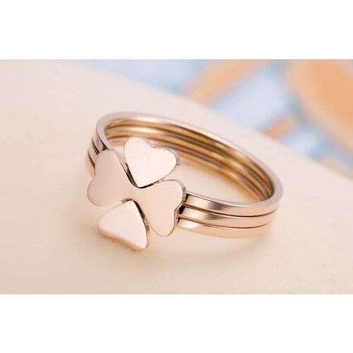 2021 SALE Fine Jewelry Simple three-piece combination womens lucky clover ring titanium steel Crystal from Swarovskis For Women