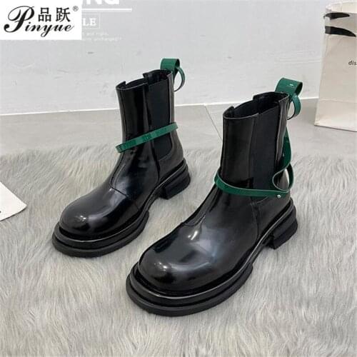 Women Leather Autumn Boots For Women Platform Chelsea Boot Fashion Female Thick Bottom fashion Black Bootie
