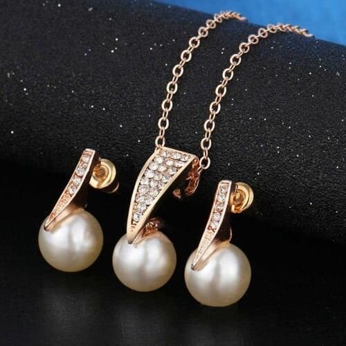 Jewelry Store Collections Pearl, diamond Processing Jewelry Set Valentine 'S Day