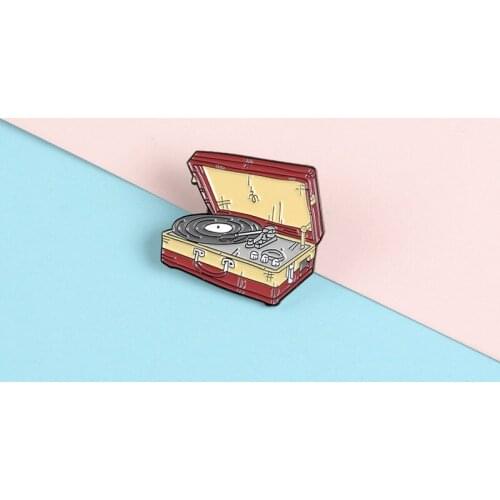 Cartoon Records Player Enamel Pins Vintage Button Badge Old-school Brooch Fashion Backpack Music Jewelry Gift for Friends kids