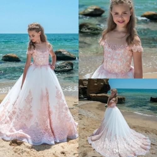 Romantic Blush Pink Lace Girls Pageant Dresses Sheer Neck Cap Sleeves Appliques Tulle Wedding Party Dresses Flower Girls Dress