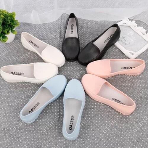 Waterproof Silicone Rain Shoes Women Platform Shoes 2021 Summer Slip on Loafers Ladies New Fashion Designer Non Slip Rain Shoes