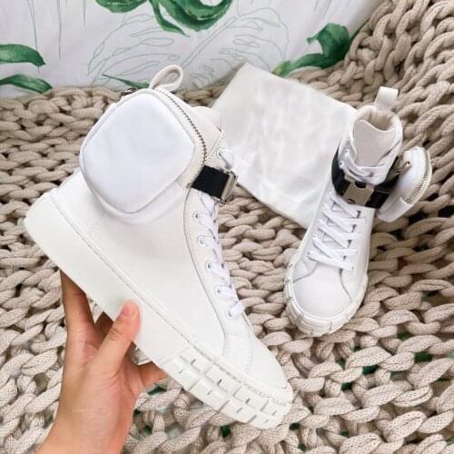 2021 New Genuine Leather Women Sneakers Round-Toe Designer Platform Daddy Shoes Laser Casual Trainering Womens Vulcanize Shoes