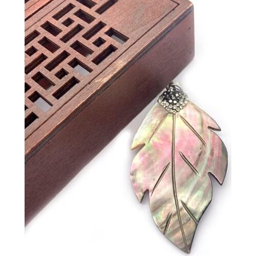 1pc Black Shell Pendant Leaf Necklace Pendant Retro Engraving Laser Colorful Crafts Decoration DIY Jewelry Making 34x62mm