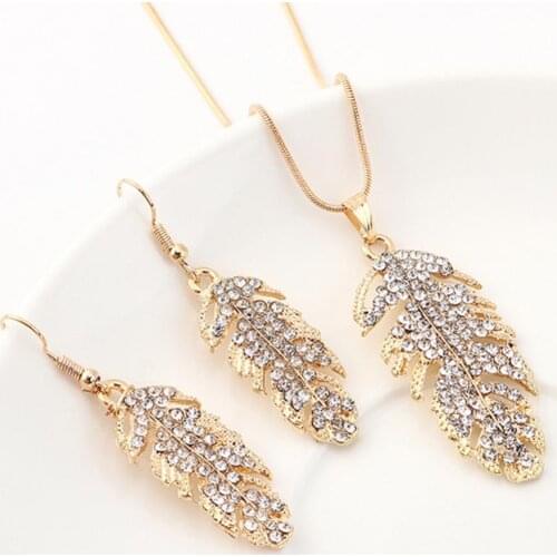 New Fashion Jewelry Set For Women Rhinestone Inlaid Leaf Shaped Pendant Necklace Hook Earrings 2021 Trend Ladies Jewelry Set
