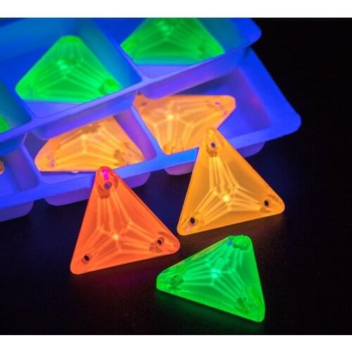 New Type Glowing Neon Fluorescent Triangular K9 Crystal Glass Rhinestones Flat Back Glass Rhinestones Sew On Clothes Stage Wear