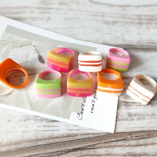 Candy Color Geometric Water Drop Stripe Resin Big Beautiful Rings For Women Girl Fashion Jewelry Resin Acrylic Rings For Gift