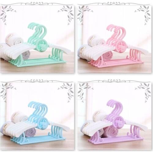 Durable Baby Clothes Hangers Telescopic Clothes Cute Cartoon Childrens Hangers Kid Clothes Racks Newborn Baby Plastic Hanger