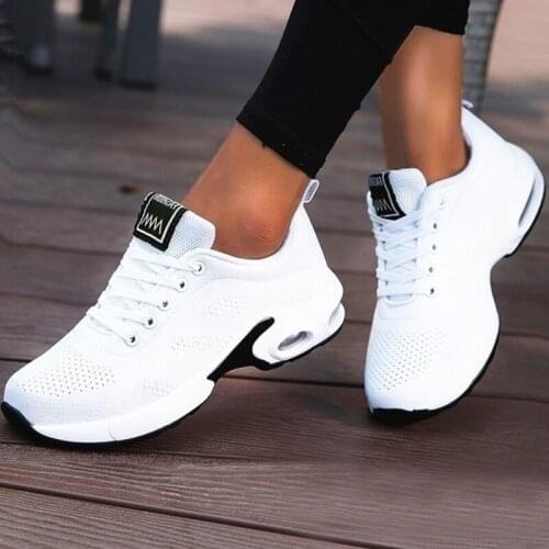 2021 Running Shoes Women Breathable Casual Shoes Outdoor Light Weight Sports Shoes Casual Walking Platform Ladies Sneakers Black