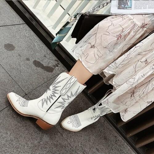 Retro Embroidered Cowboy Boots Mid Calf Women Boots Slip On Brand Design Western Boots Square Heel Female Leather Shoes