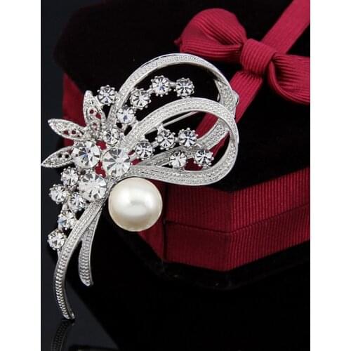 Shining Big Simulated Pearl Full Rhinestone Flower Plating Brooches for Women Brooch Pins Jewelry Wedding Decoration