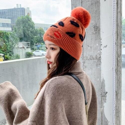 2020 Japanese Lips Color Woolen Cap Female Student All-Matching Knitted Earflaps Slipover Outing Hat