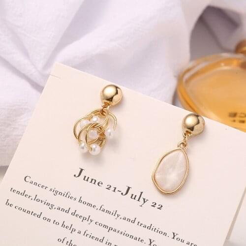 Cold Wind Asymmetric Metal Pearl All-match Earrings Korean Fashion Exquisite Earrings 2021 New Jewelry Gifts Womens Jewelry
