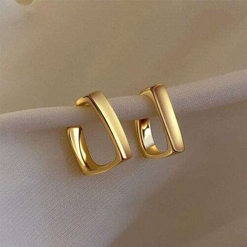 Fashion Square Metal Hoop Earrings for Women Hollow Gold Geometric Earrings High Quality Jewelry