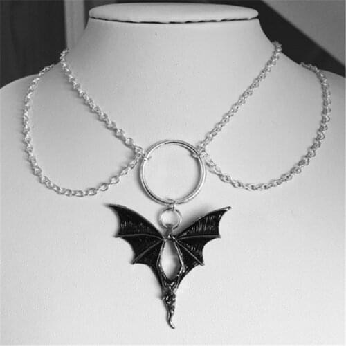 New Fashion Flying Vampire Bat Necklace Retro Gothic Jewelry Creative Gift Punk Demon Female Aesthetics