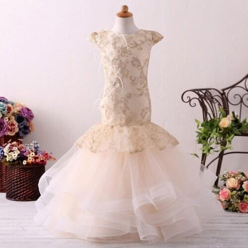 Mermaid Flower Girl Dress Tulle Lace Appliques with 3D Flowes Little Bride Gown Cap Sleeves Feather Pageant Dress for Kids