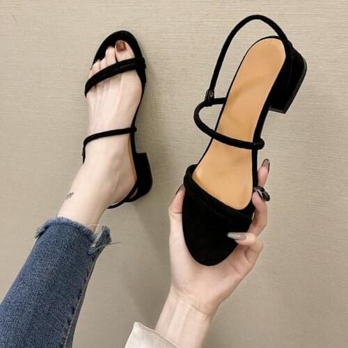 Simple Women Sweet Sandals 2021 Summer Fashion Low Thick Heels Gladiator Femmes Shoes Girls Peep Toe Non-slip Sandals Size 35-40