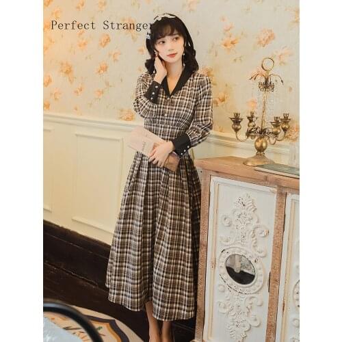 2021 Autumn Winter New Arrival Hot Sale Turn Down Collar Long Sleeve Plaid Women Long Dress
