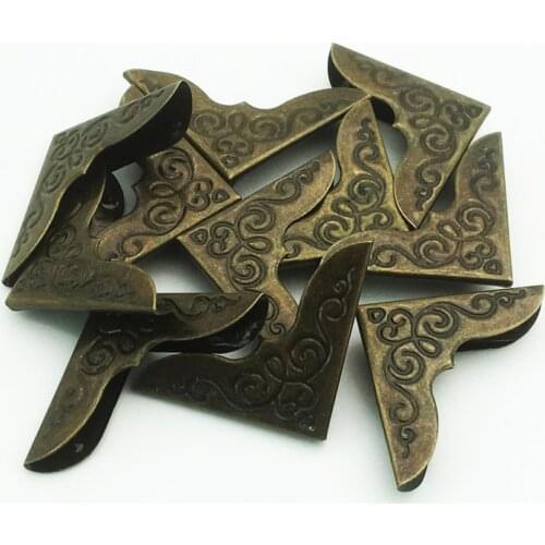 30pcs/Lot 30X30X6mm Retro Texture Metal DIY Bronze Book Scrapbooking Album Menu Folder Protectors Corner For Photo Album WD0267