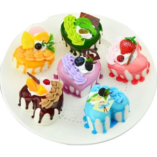 050 Simulation of heart-shaped cream fruit cake / food bun model / dessert decoration display props 6*7*6cm