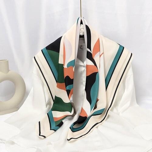 Retro Women Silk Square Scarf Hijab Large Sunscreen Travel Bandanas Headwear Luxury Shawl Wraps Foulard Femme Pashmina Sexy Top