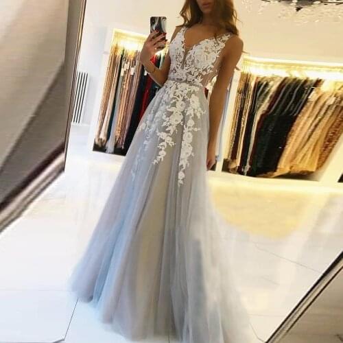 Womens V Neck Long Prom Dresses 2021 Sexy Gray Summer Backless White Lace Dubai Evening Party Gown Wedding Guest Dress