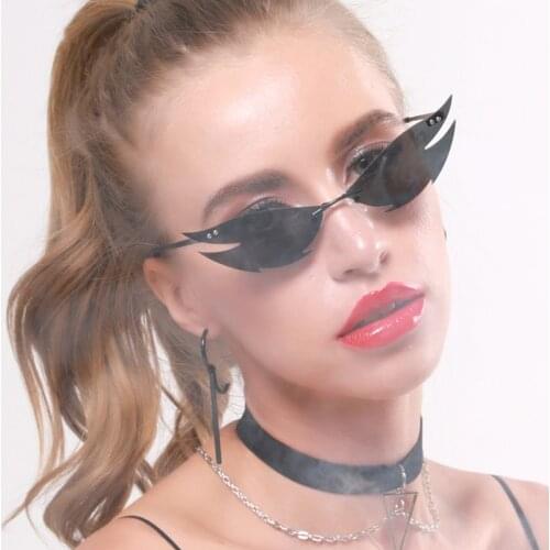 Fly Wing Shape Rimless Film Steampunk Sun Glasses Gafas Uv400 Trending Narrow Eyewear Streetwear Okulary Sunglasses Women Oculos