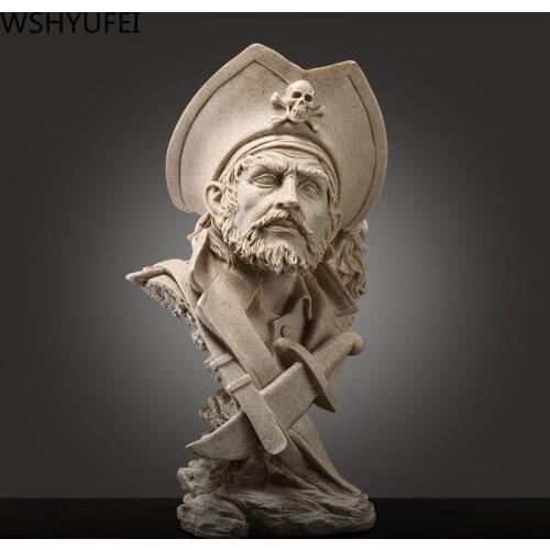 Retro Captain Resin Statue Desk Ornament Home Decor Birthday Present Wine Cabinet Crafts Living Room Entrance Decorations Gifts