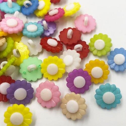 50/100pcs New 16mm Sunflower Plastic Button / Sewing lots Mix - Free Shipping PT78