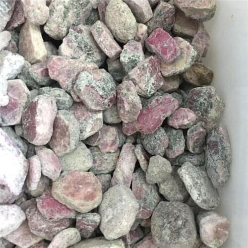 Hot sale 100g natural stones and minerals red corundum rough stone specimen healing crystals raw gemstone for wholesale