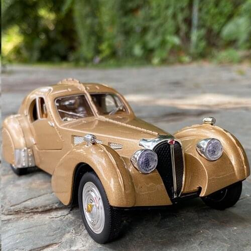1:28 Bugatti TYPE 57SC Classic Car Alloy Car Diecasts & Toy Vehicles Metal Toy Car Model High Simulation Collection Children Toy