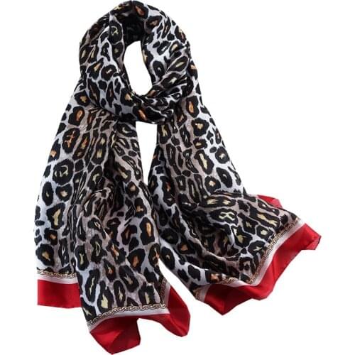 2020 New Brand Designer Silk Scarf Leopard Chains Foulard Bandana Long Large Shawls Wraps Winter Neck Scarves Pashmina Hijab